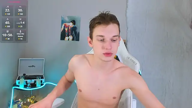 Snapshot of 4ever_dude chatting on 03-07-25, 05:40 4ever dude online show from 03-07-25, 05:40