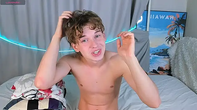 Snapshot of 4ever_dude chatting on 09-24-25, 06:17 4ever dude online show from 09-24-25, 06:17