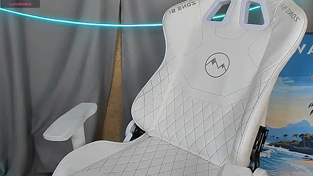 Snapshot of 4ever_dude chatting on 11-05-25, 06:24 4ever dude online show from 11-05-25, 06:24