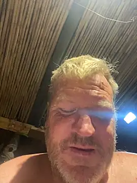 Snapshot of sexycouple109 chatting on 12-24-24, 01:59 sexycouple109 online show from 12-24-24, 01:59