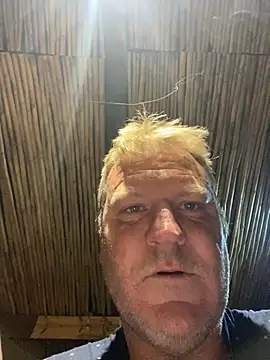 Snapshot of sexycouple109 chatting on 12-27-24, 12:29 sexycouple109 online show from 12-27-24, 12:29