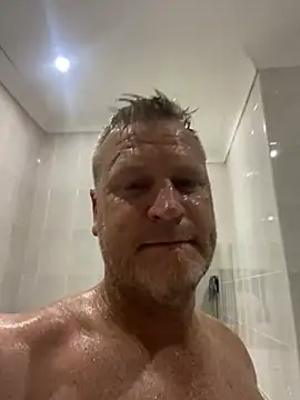 Snapshot of sexycouple109 chatting on 01-19-25, 06:43 sexycouple109 online show from 01-19-25, 06:43