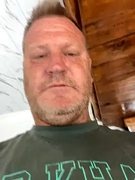 Snapshot of sexycouple109 chatting on 10-26-25, 04:40 sexycouple109 online show from 10-26-25, 04:40