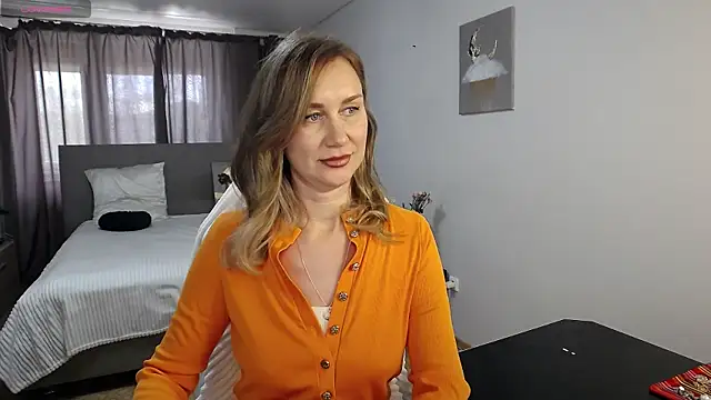 Vanessa Nowak online show from 04-17-26, 08:39