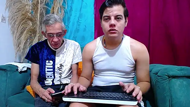 Leon hot X online show from 01-12-25, 01:48