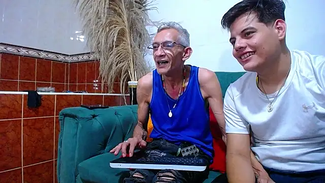 Leon hot X online show from 01-24-25, 10:41