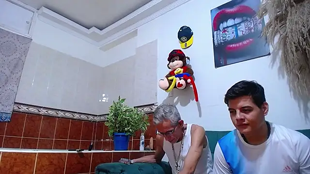 Leon hot X online show from 02-18-25, 10:14