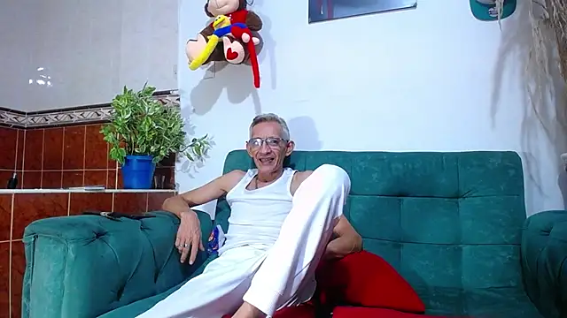 Leon hot X online show from 02-23-25, 09:26