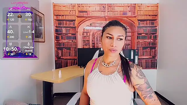 khiara moretti online show from 02-04-25, 07:33