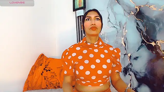 khiara moretti online show from 11-12-25, 11:21