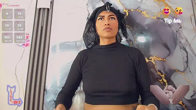 Snapshot of khiara_moretti chatting on 06-19-26, 11:47 khiara moretti online show from 06-19-26, 11:47