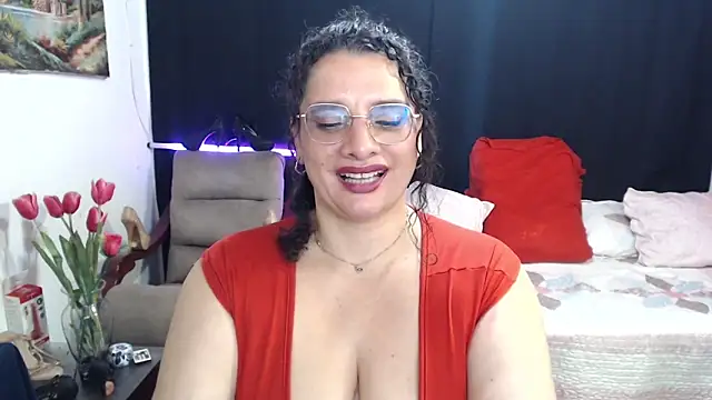 Aleja Gonzales online show from 04-02-26, 12:47