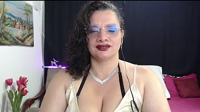 Aleja Gonzales online show from 06-18-26, 02:45
