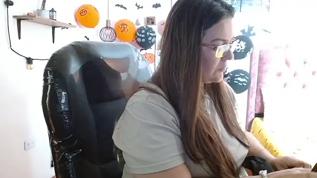 Snapshot of MsJossie chatting on 10-23-25, 03:28 MsJossie online show from 10-23-25, 03:28