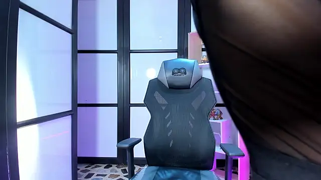 Agathaargent  online show from 11-20-25, 08:41