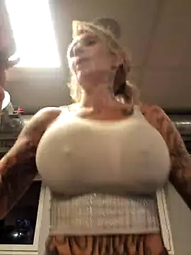 Ninasweden online show from 12-10-24, 09:22