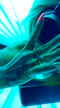 Ninasweden online show from 03-10-25, 09:32