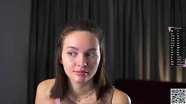 Snapshot of AnneKlint chatting on 12-18-24, 05:04 AnneKlint online show from 12-18-24, 05:04