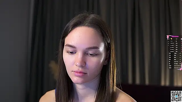 Snapshot of AnneKlint chatting on 01-19-25, 12:06 AnneKlint online show from 01-19-25, 12:06