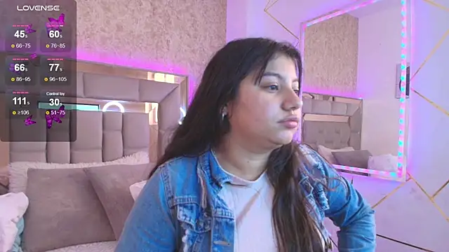 Miaa Smiith1 online show from 01-07-25, 11:37