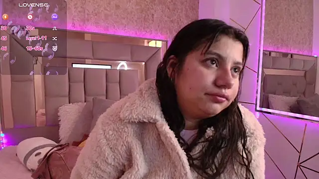 Miaa Smiith1 online show from 01-10-25, 11:43