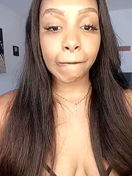 Snapshot of kitty__blackgl chatting on 03-18-25, 04:59 kitty blackgl online show from 03-18-25, 04:59