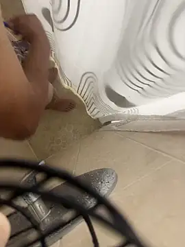 christian0009 online show from 02-11-26, 04:39