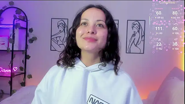 Megan Rodrigo online show from 02-17-25, 06:59