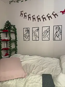 Megan Rodrigo online show from 12-03-25, 07:23