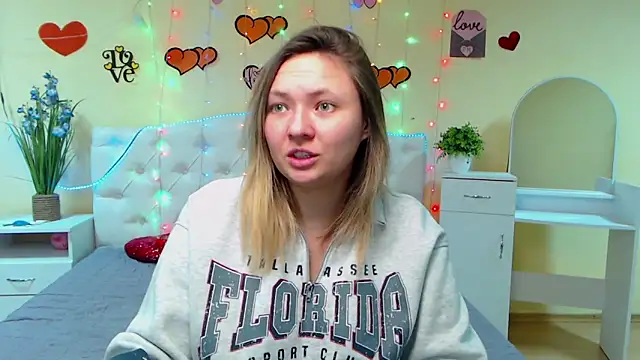 SallyVerda online show from 02-14-25, 06:19