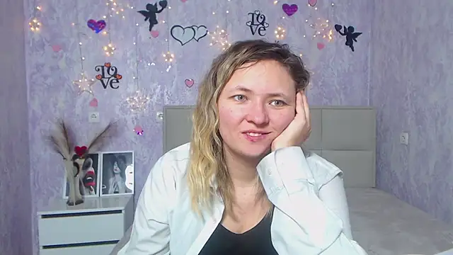 SallyVerda online show from 02-20-25, 04:07