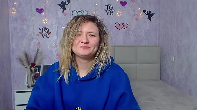 SallyVerda online show from 02-21-25, 04:07