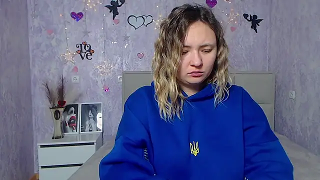 SallyVerda online show from 02-26-25, 06:54