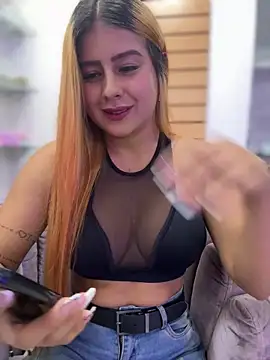 Snapshot of Amber_Martins_ chatting on 03-07-26, 12:07 Amber Martins online show from 03-07-26, 12:07