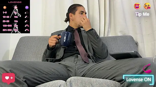 Tom blunt96 online show from 02-25-26, 08:24