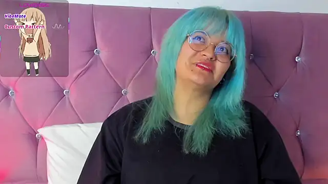 Snapshot of lucky-leah chatting on 03-08-25, 06:43 lucky-leah online show from 03-08-25, 06:43