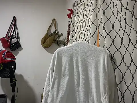 andrews2399 online show from 09-28-25, 04:56