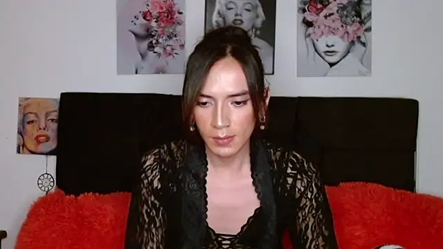 Snapshot of pearllatin chatting on 10-03-25, 01:24 pearllatin online show from 10-03-25, 01:24