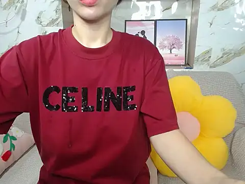 Snapshot of Love_bug15 chatting on 10-07-25, 02:09 Love bug15 online show from 10-07-25, 02:09