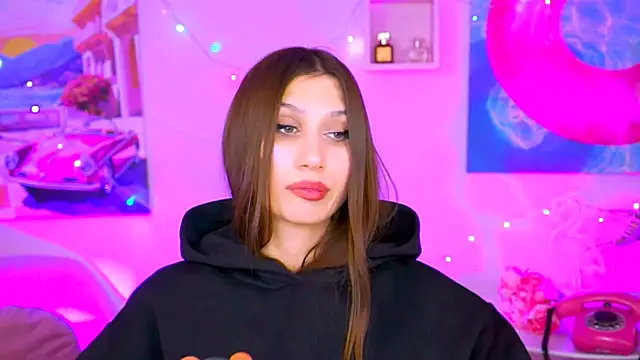 Snapshot of MollyPerry chatting on 12-25-24, 10:16 MollyPerry online show from 12-25-24, 10:16