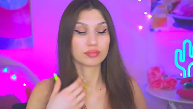 Snapshot of MollyPerry chatting on 03-08-25, 04:06 MollyPerry online show from 03-08-25, 04:06