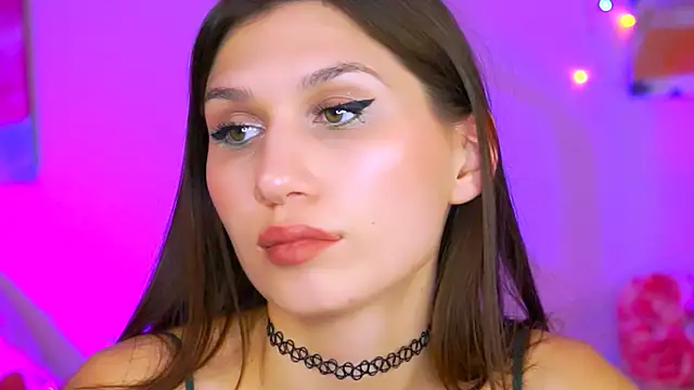 Snapshot of MollyPerry chatting on 03-08-25, 07:09 MollyPerry online show from 03-08-25, 07:09