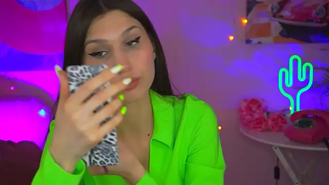 Snapshot of MollyPerry chatting on 03-11-25, 04:07 MollyPerry online show from 03-11-25, 04:07