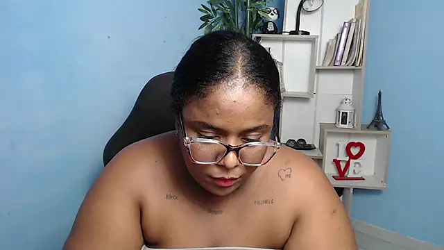 Snapshot of bbw_charlote chatting on 01-24-25, 06:04 bbw charlote online show from 01-24-25, 06:04