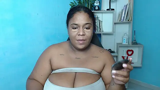 Snapshot of bbw_charlote chatting on 02-15-25, 08:11 bbw charlote online show from 02-15-25, 08:11