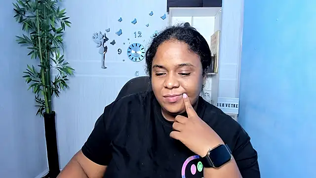 Snapshot of bbw_charlote chatting on 03-13-25, 12:13 bbw charlote online show from 03-13-25, 12:13