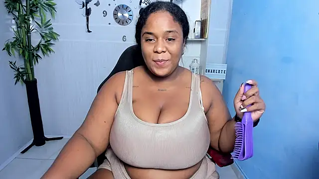 Snapshot of bbw_charlote chatting on 03-20-25, 12:11 bbw charlote online show from 03-20-25, 12:11