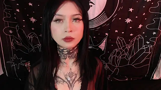 Isabella  dark online show from 01-05-25, 12:31
