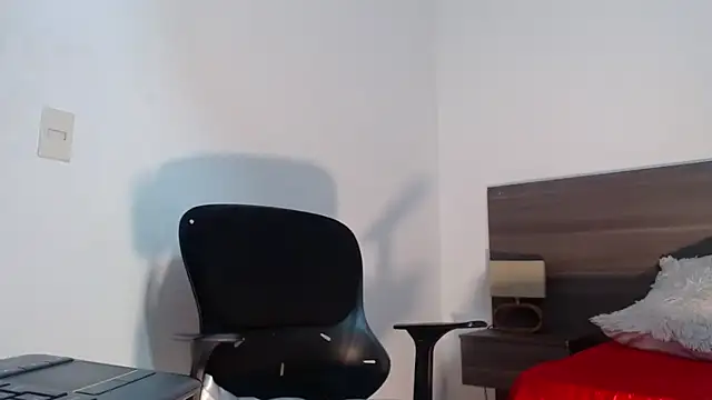 Mila cams1  online show from 02-15-26, 11:08