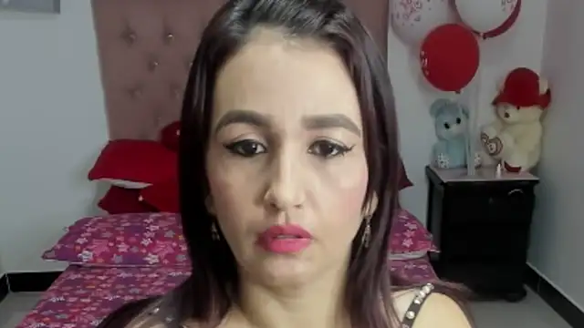 Karoline Moore online show from 02-19-25, 05:27